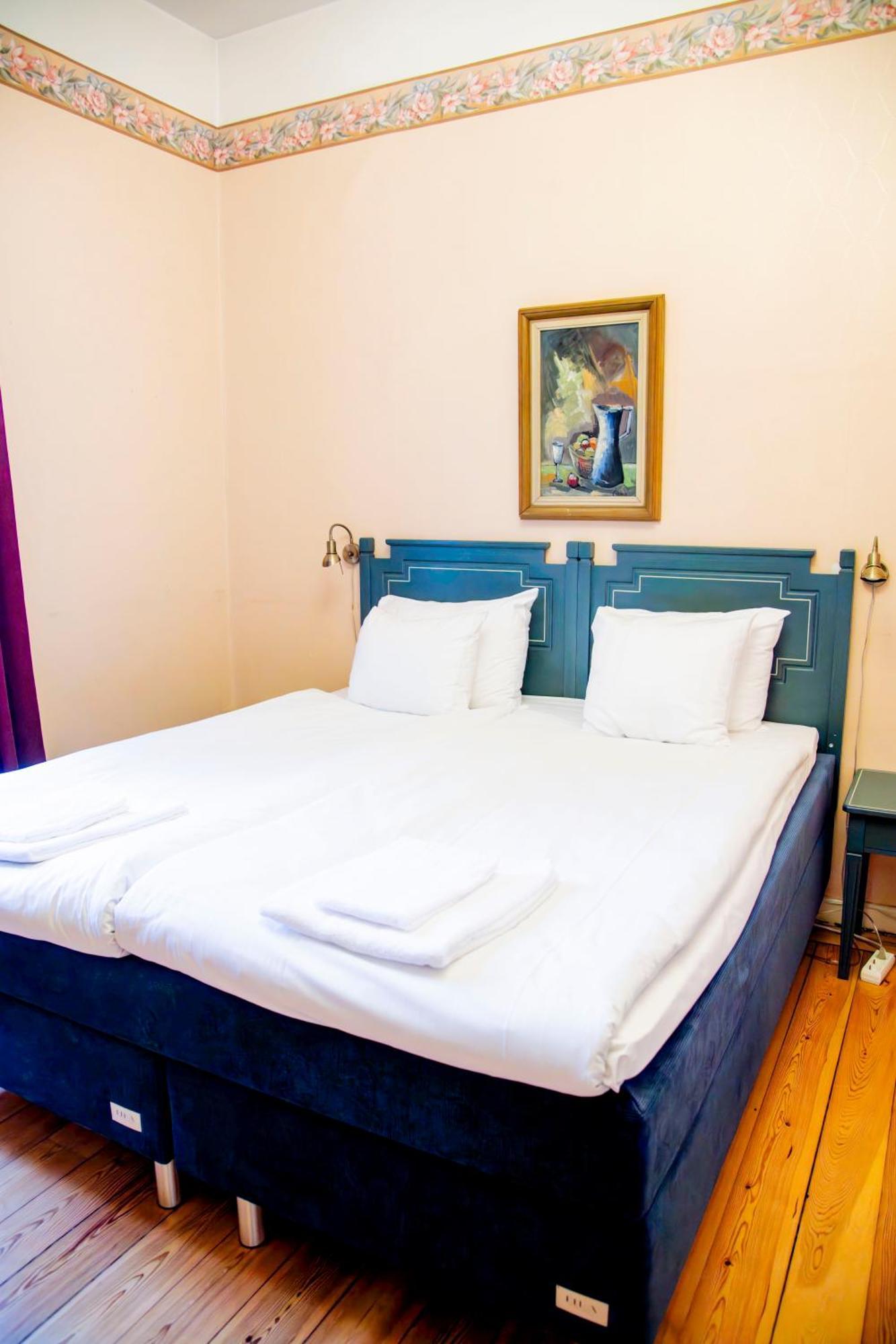 Park Hotel Linkoeping Fawlty Towers Bilik gambar